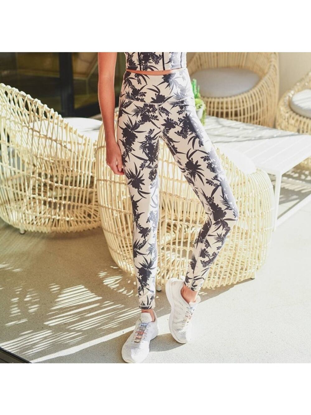 Mono B Women's Floral Print Leggings Size XS
